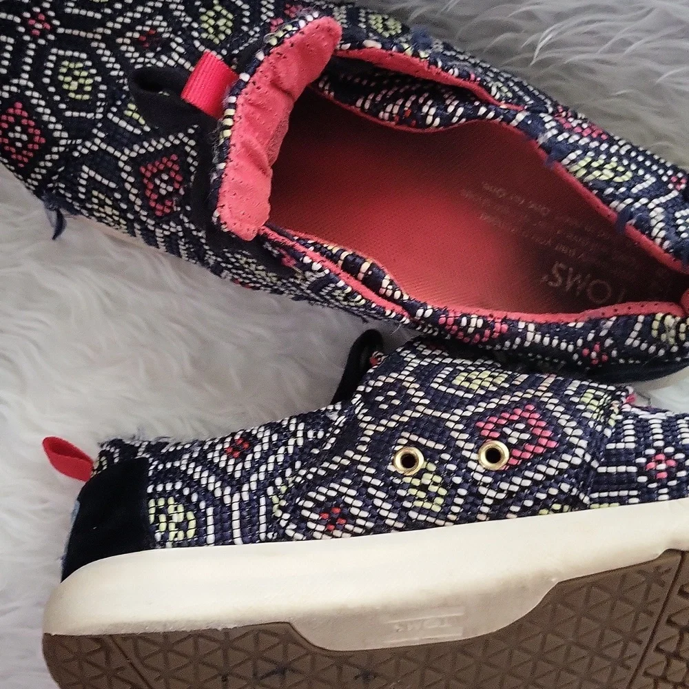 TOMS Del Rey Navy Aztec/ Textured Lace Up Sneakers shoes